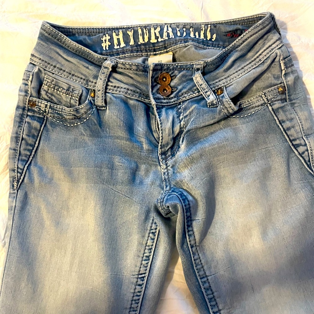 Women’s Soft and Stylish Hydraulic Jeans with small splits by the ankle